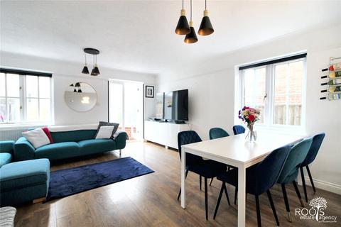 3 bedroom detached house for sale, Naseby Rise, Berkshire RG14