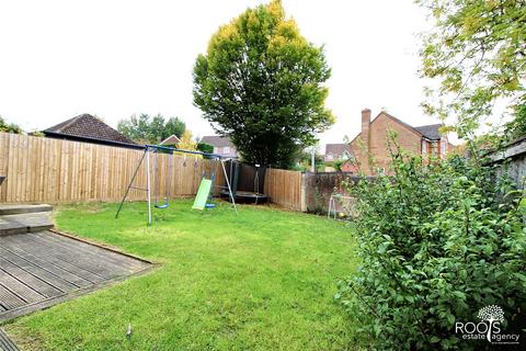 3 bedroom detached house for sale, Naseby Rise, Berkshire RG14