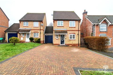 3 bedroom detached house for sale, Naseby Rise, Berkshire RG14