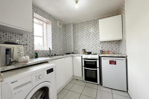 1 bedroom flat to rent, Wheat Sheaf Close, London E14