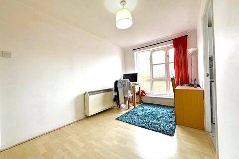 1 bedroom flat to rent, Wheat Sheaf Close, London E14