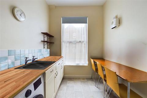 Studio to rent, London Road, Newbury, Berkshire, RG14