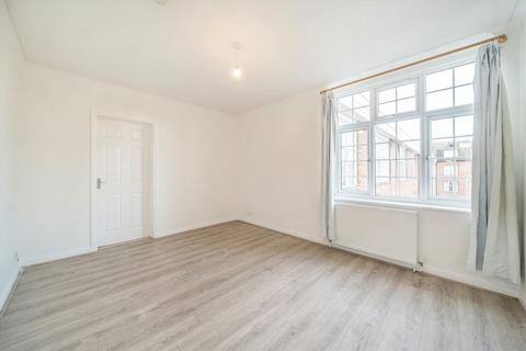 1 bedroom flat for sale, Streatham Close, London SW16