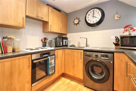 2 bedroom flat for sale, Heathside Road, Surrey GU22