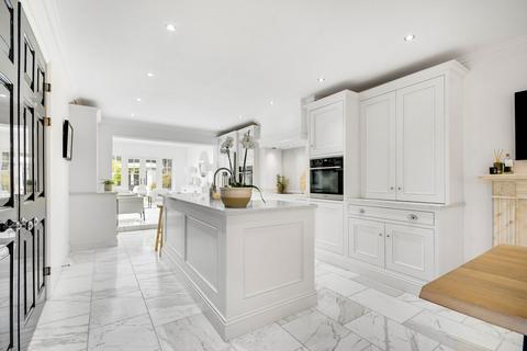 5 bedroom detached house for sale, Thorndon Approach, Herongate, Brentwood, CM13
