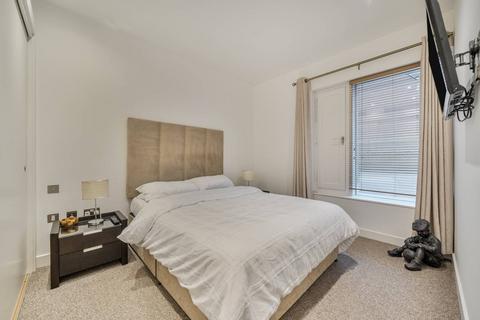 2 bedroom flat for sale, Grosvenor Waterside, Chelsea, London, SW1W