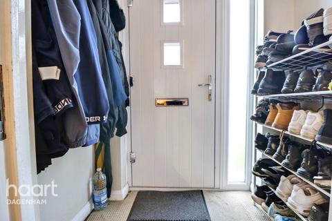3 bedroom end of terrace house for sale, Marston Avenue, Dagenham