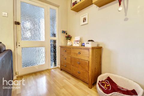 3 bedroom end of terrace house for sale, Marston Avenue, Dagenham