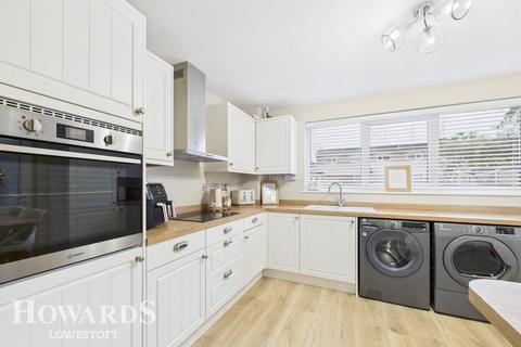 1 Briar Close, Lowestoft, NR32 4SU