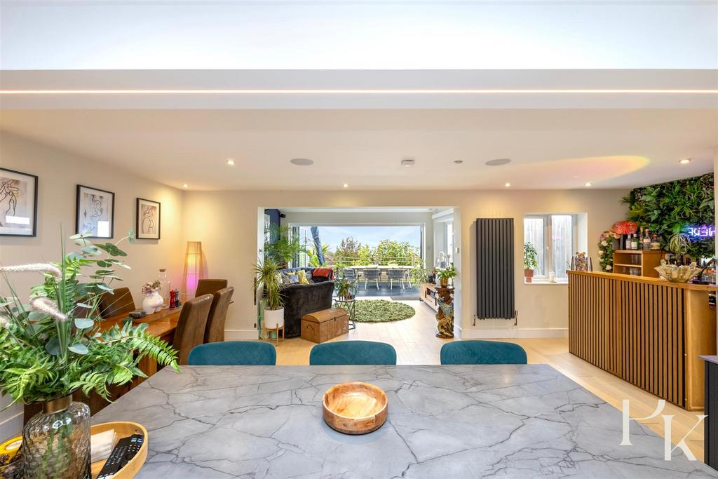 Living Room/Kitchen