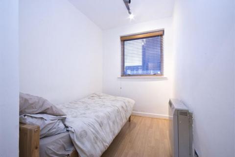 2 bedroom apartment to rent, Parkgate Road, Battersea SW11