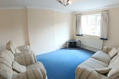4 bedroom semi-detached house to rent, Chervil Close, Manchester