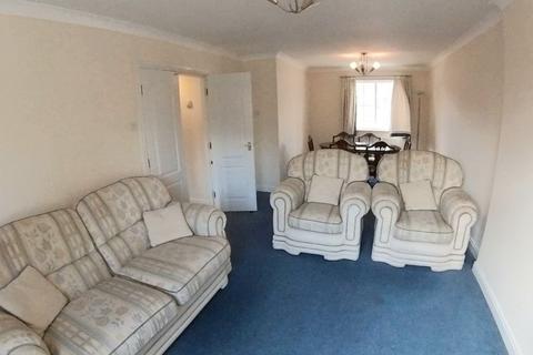 4 bedroom semi-detached house to rent, Chervil Close, Manchester