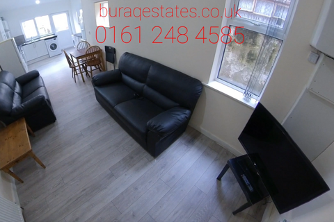 7 bedroom flat to rent, Booth Avenue, Manchester