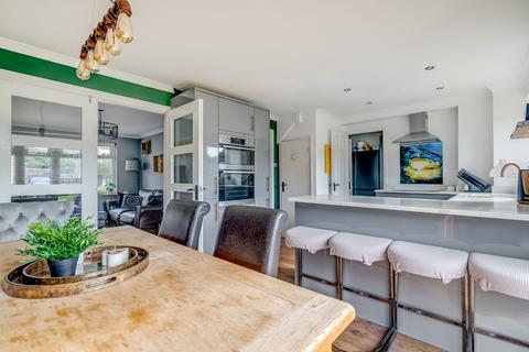 4 bedroom semi-detached house for sale, Milton View, Hitchin