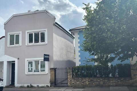 Thornbury Road, Isleworth TW7