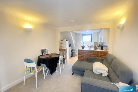 undefined, Elm Cottages, Ringwood
