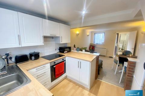 undefined, Elm Cottages, Ringwood