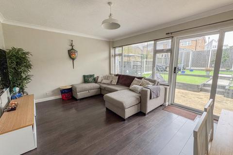 undefined, Orchard Avenue, Hockley