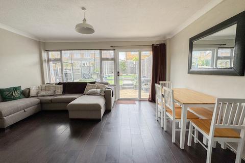 undefined, Orchard Avenue, Hockley