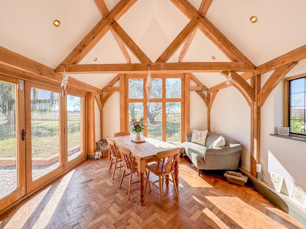 Breakfast area 1