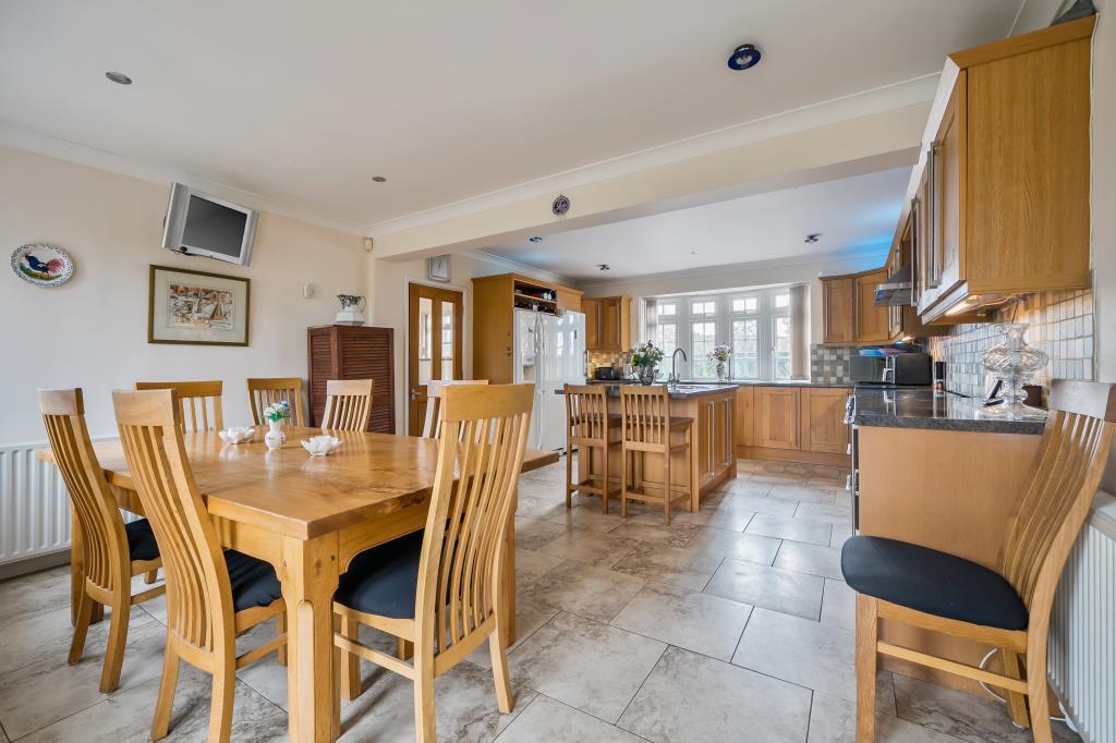 Kitchen/Dining