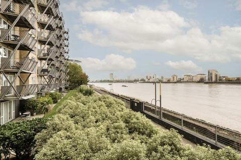 undefined, Hutchings Street, London E14