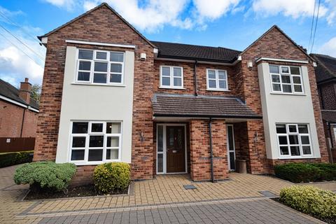 2 bedroom townhouse to rent, Laurel Court, 511 Warwick Rd B91