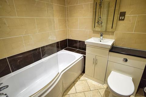 2 bedroom townhouse to rent, Laurel Court, 511 Warwick Rd B91