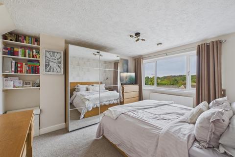 4 Keppel View Road, Rotherham, S61 2AS