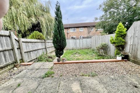 2 bedroom terraced house for sale, Heron Way, Spalding