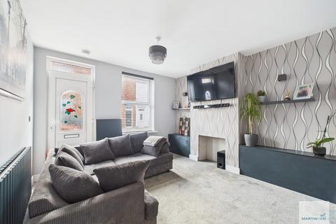 3 bedroom terraced house for sale, Carlingford Road, Hucknall