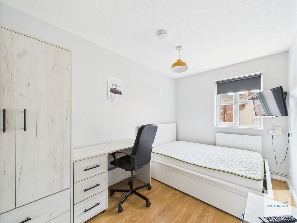 Cam03394 g0 pr0345 still008