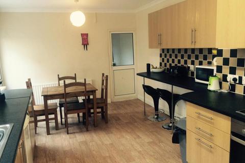 5 bedroom house share to rent, 49 Hill Park Crescent