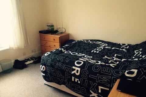 5 bedroom house share to rent, 49 Hill Park Crescent