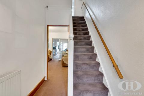 3 bedroom terraced house for sale, Dormers Avenue, Southall