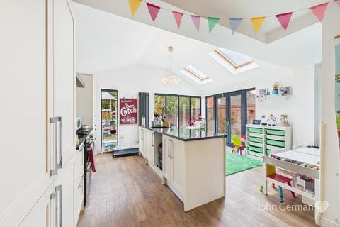4 bedroom detached house for sale, Colling Drive, Lichfield