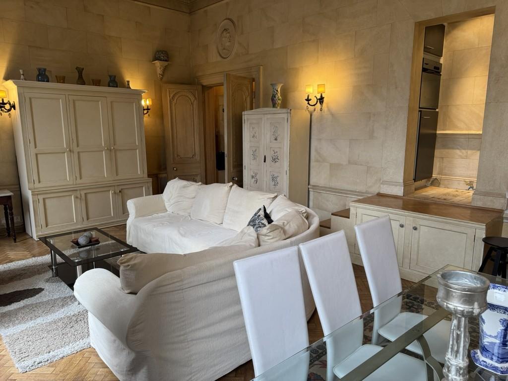 Lounge 1
