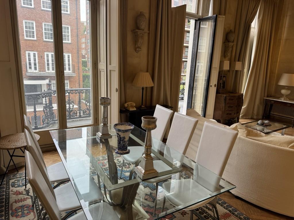 Lounge 2