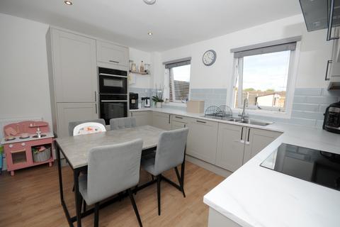 3 bedroom terraced house for sale, Queens Gardens, Eaton Socon PE19