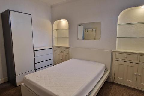 5 bedroom house share to rent, 26 Winston Avenue