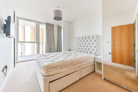 2 bedroom flat to rent, Robsart Street, Brixton, London, SW9