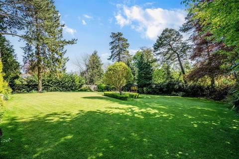 5 bedroom detached house for sale, Furze Hill, Kingswood, Tadworth