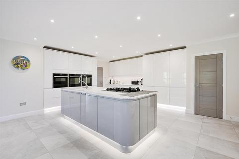 5 bedroom detached house for sale, Furze Hill, Kingswood, Tadworth