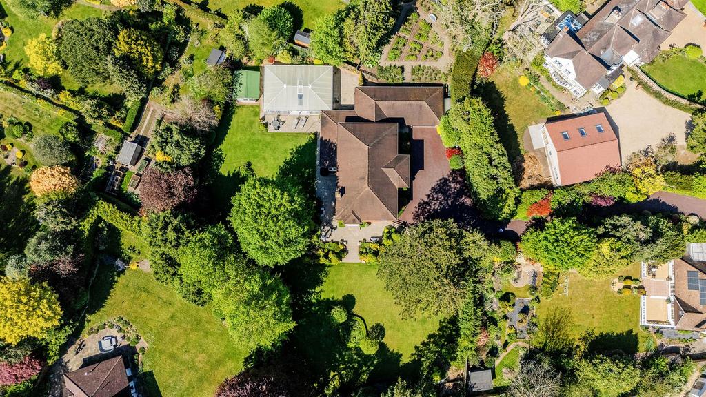 WHISTLER HOUSE DRONE  (7).jpg