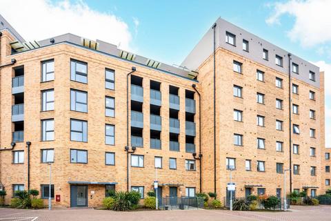 1 bedroom flat for sale, Powdermill Close, New Malden, KT3