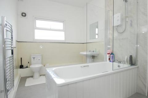 4 bedroom house share to rent, 1 Wellington Street