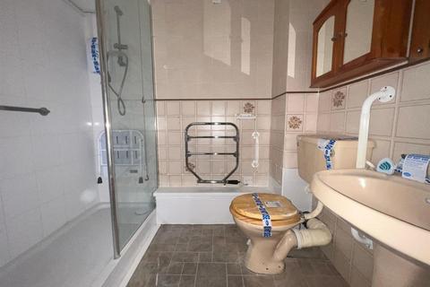1 bedroom flat for sale, Pittman Gardens, Ilford