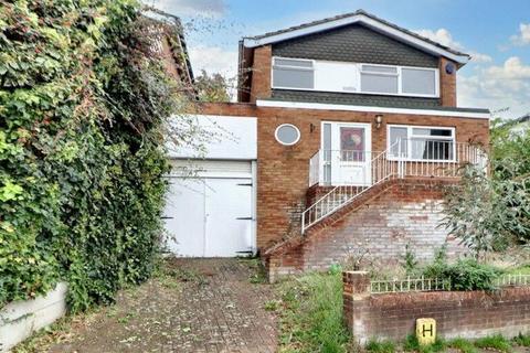 3 bedroom detached house for sale, Devon Road, Luton