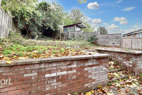 3 bedroom detached house for sale, Devon Road, Luton